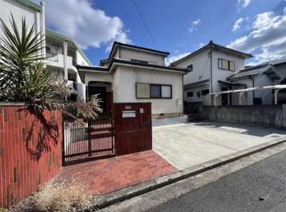 羽曳野市高鷲、中古一戸建ての画像です