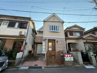 藤井寺市小山、中古一戸建ての画像です