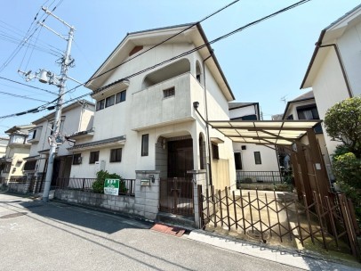 羽曳野市島泉、中古一戸建ての画像です