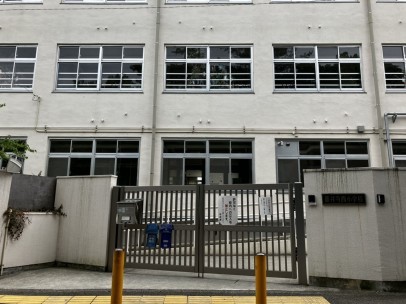 藤井寺市西古室、新築一戸建ての小学校画像です