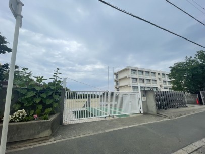 羽曳野市はびきの、新築一戸建ての小学校画像です