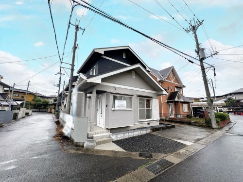 栗東市下戸山、一戸建ての外観画像です