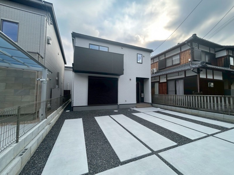 草津市追分南３丁目の一戸建ての画像です