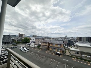 守山市勝部１丁目のマンションの画像です
