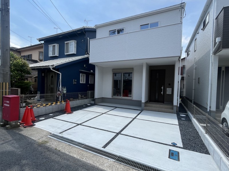 栗東市中沢２丁目の一戸建ての画像です