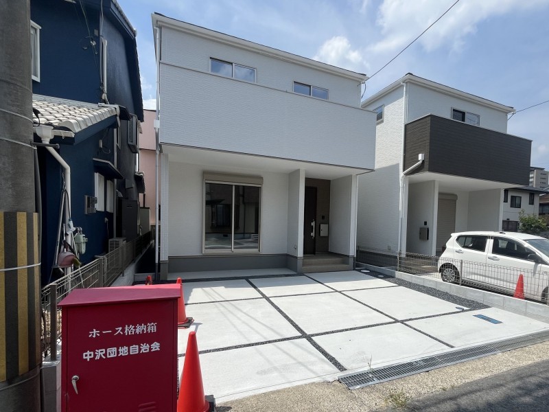 栗東市中沢２丁目の一戸建ての画像です