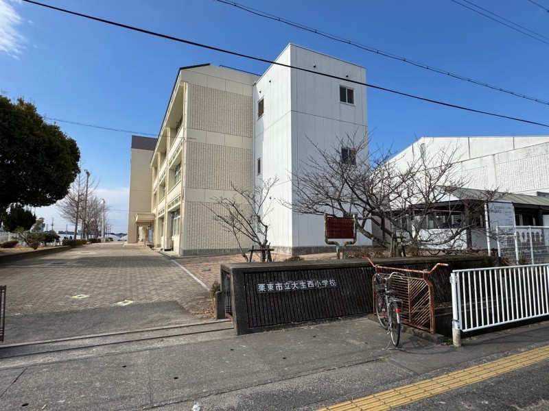 栗東市霊仙寺６丁目の一戸建ての画像です