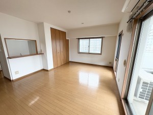 守山市梅田町のマンションの画像です