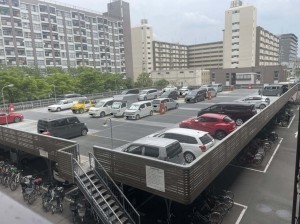大阪市旭区高殿、マンションの駐車場画像です