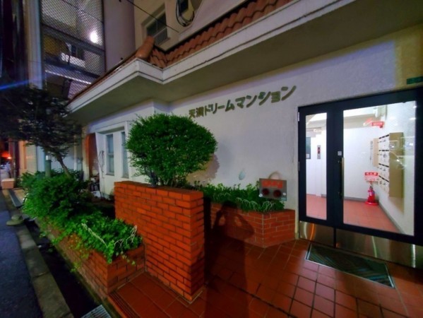 大阪市都島区片町、マンションのエントランス画像です