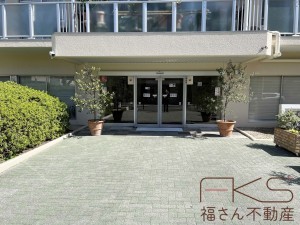 大阪市城東区関目、マンションのエントランス画像です