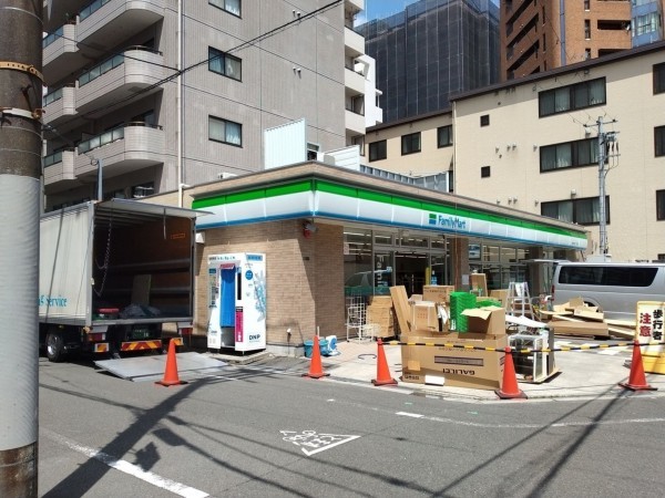 大阪市城東区野江、マンションのコンビニ画像です