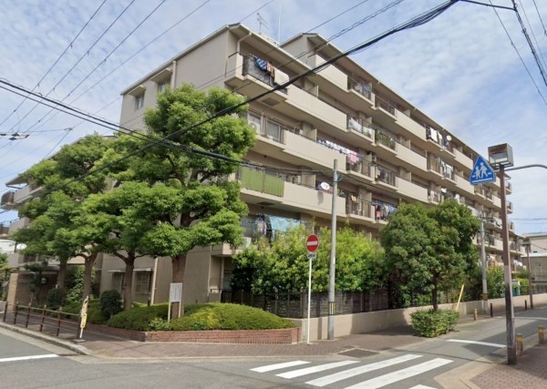 大阪市城東区東中浜、マンションの外観画像です