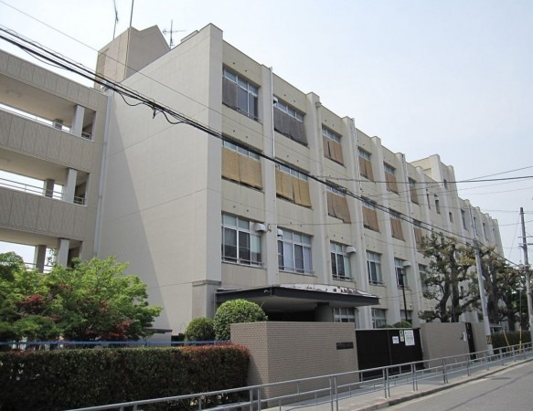 大阪市旭区太子橋、マンションの中学校画像です