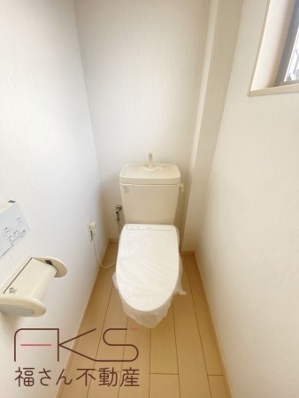 大阪市東成区東今里、中古一戸建てのトイレ画像です