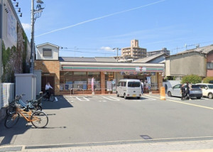 大阪市旭区今市、中古一戸建てのコンビニ画像です