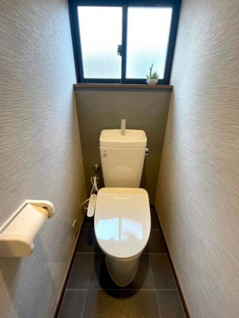 大阪市旭区今市、中古一戸建てのトイレ画像です