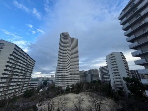 大阪市都島区友渕町、マンションの外観画像です