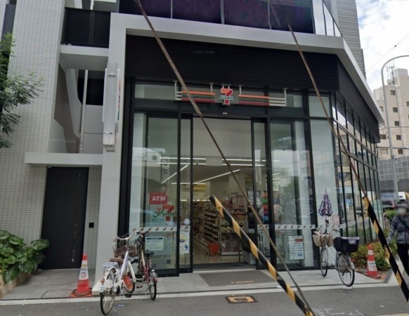 大阪市東成区東中本、マンションのコンビニ画像です