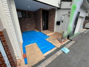 大阪市生野区田島、中古一戸建ての駐車場画像です