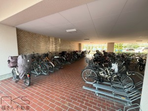 大阪市城東区古市、マンションの駐車場画像です