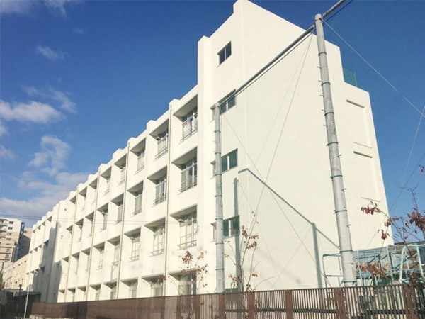 大阪市城東区東中浜、新築一戸建ての中学校画像です