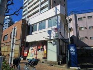 大阪市城東区成育、マンションの郵便局画像です