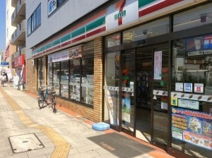 大阪市鶴見区横堤、マンションのコンビニ画像です