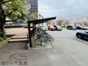 大阪市旭区高殿、マンションの駐車場画像です