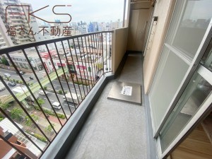 大阪市城東区諏訪、マンションのバルコニー画像です