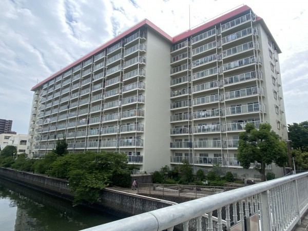 大阪市城東区関目、マンションの外観画像です