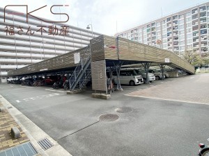 大阪市旭区高殿、マンションの駐車場画像です