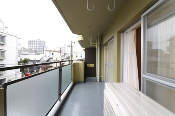 大阪市東成区大今里南、マンションのバルコニー画像です