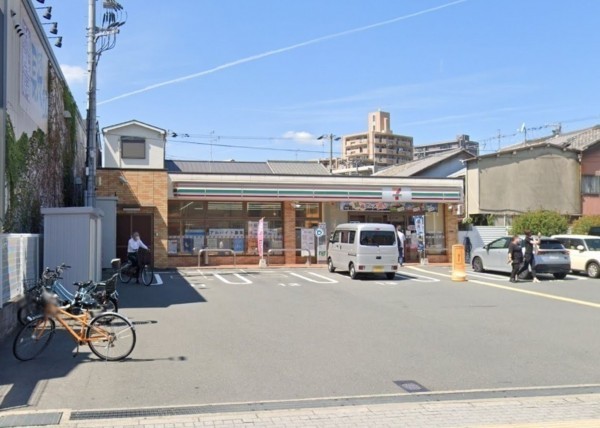 大阪市旭区中宮、中古一戸建てのコンビニ画像です