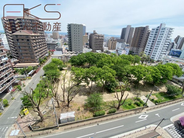 大阪市城東区今福東、マンションの前面道路を含む現地写真画像です