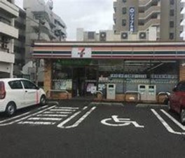 大阪市城東区諏訪、中古一戸建てのコンビニ画像です