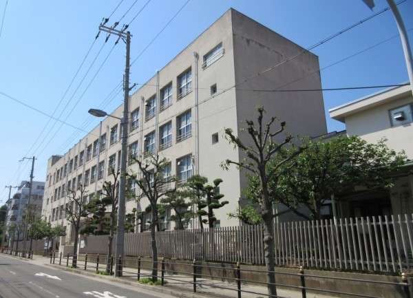 大阪市都島区都島本通、マンションの中学校画像です