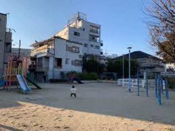 大阪市鶴見区横堤、中古一戸建ての公園画像です