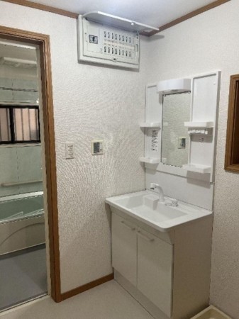 大阪市鶴見区横堤、中古一戸建ての洗面画像です