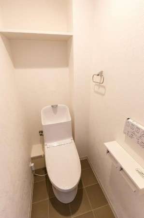 大阪市城東区野江、マンションのトイレ画像です