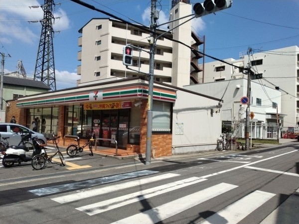 大阪市城東区野江、マンションのコンビニ画像です