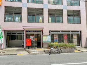 大阪市城東区中央、マンションの郵便局画像です