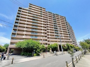 大阪市都島区毛馬町、マンションの外観画像です