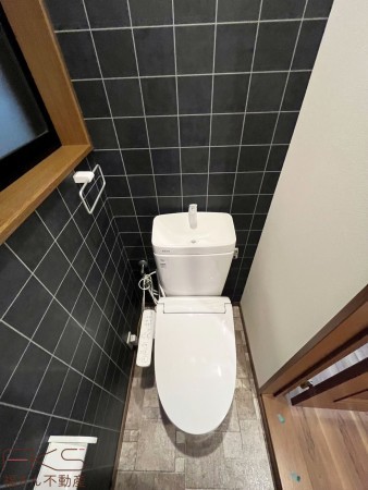 大阪市鶴見区鶴見、中古一戸建てのトイレ画像です