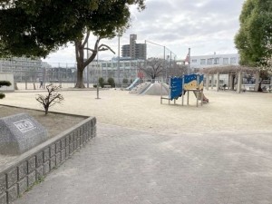 大阪市城東区東中浜、中古一戸建ての公園画像です