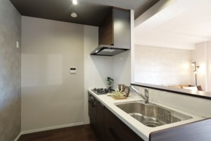 大阪市生野区鶴橋、マンションのキッチン画像です