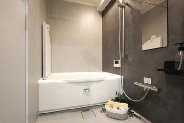 大阪市生野区鶴橋、マンションの風呂画像です