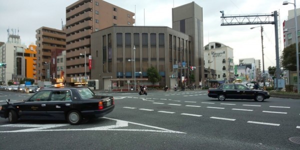 大阪市城東区中央、マンションの銀行画像です