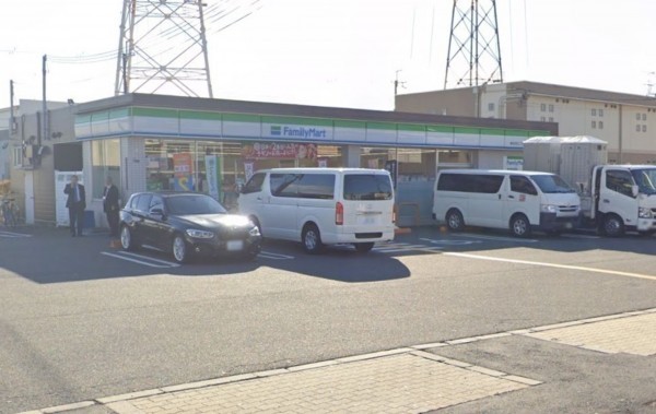 大阪市鶴見区茨田大宮、中古一戸建てのコンビニ画像です