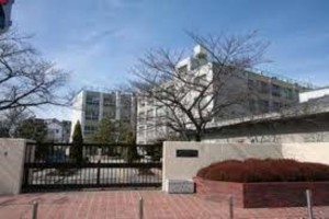 大阪市鶴見区横堤、中古一戸建ての小学校画像です